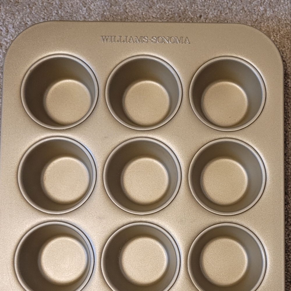 Williams-Sonoma Gold Muffin Pan